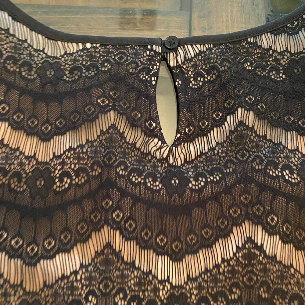 Loft Ivory and Black Lace Blouse Size S - Picture 7 of 10